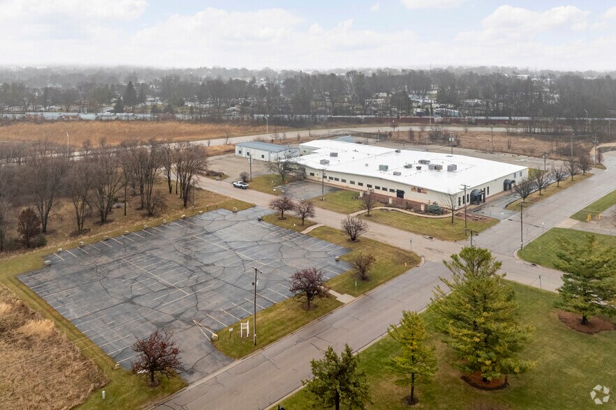1741 Adel St, Janesville, WI à louer - Aérien - Image 3 de 17