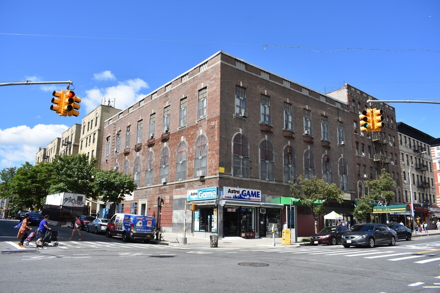 1461 St Nicholas Ave, New York, NY à vendre - Photo du bâtiment - Image 1 de 6