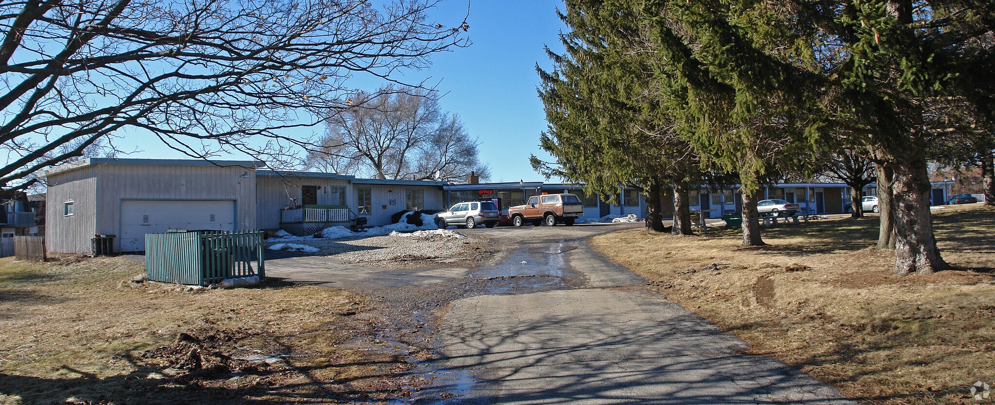 1150 S Wells St, Lake Geneva, WI for sale Primary Photo- Image 1 of 1