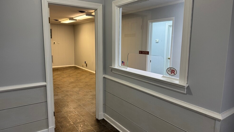 200 E Nine Mile Rd, Highland Springs, VA for sale - Interior Photo - Image 2 of 8