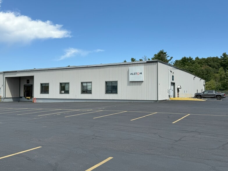72 Arizona Ave, Plattsburgh, NY for lease - Building Photo - Image 1 of 9