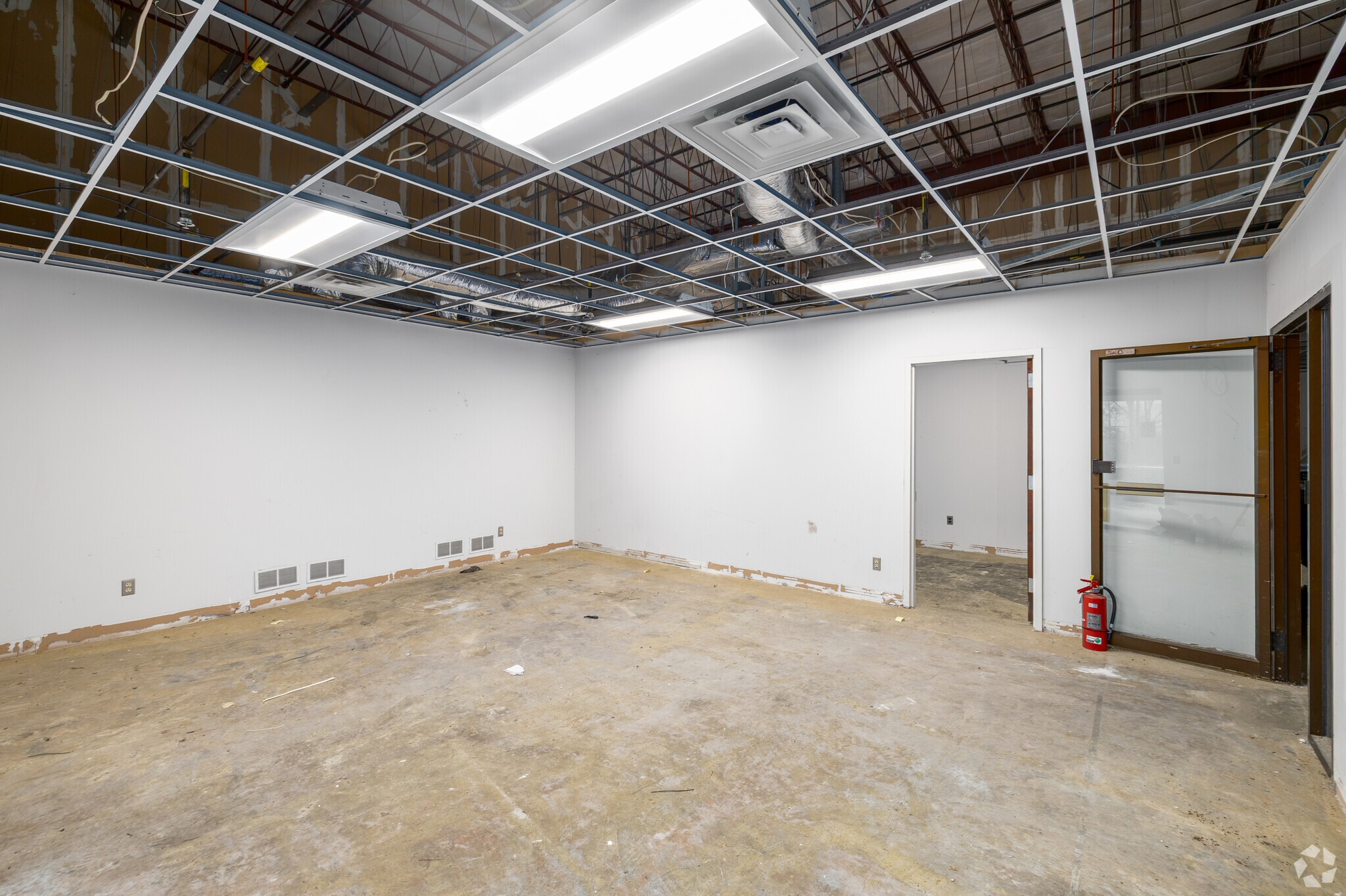 100 Readington Rd, Branchburg, NJ à louer Hall d’entrée- Image 1 de 14