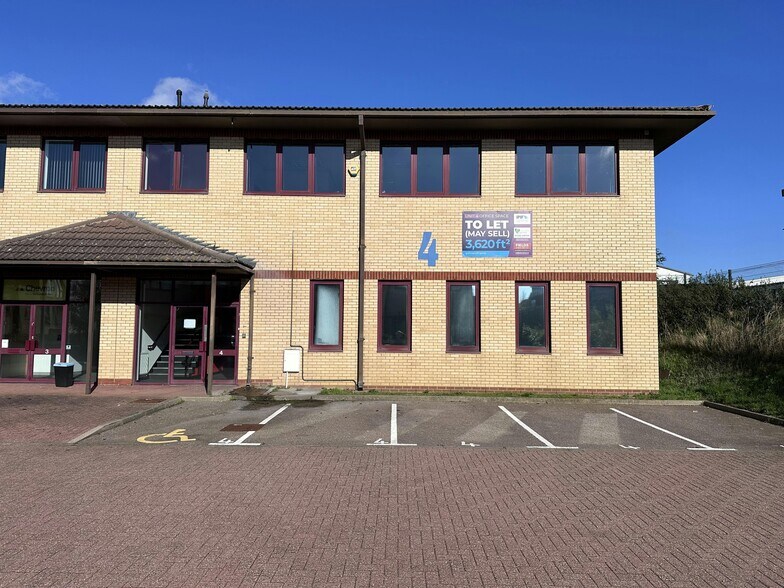 Wenman Rd, Thame à louer - Photo du bâtiment - Image 2 de 12