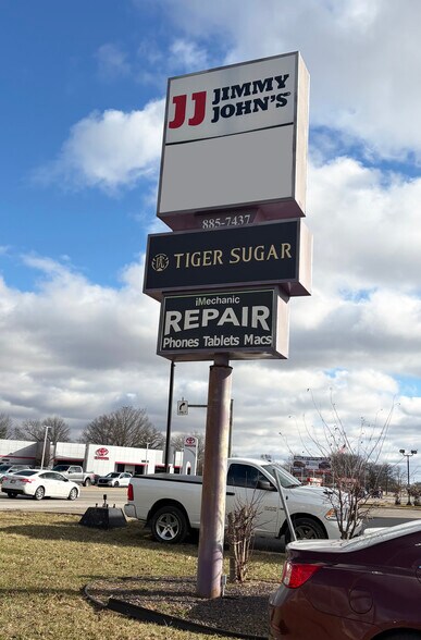 1155 E Stop 11 Rd, Indianapolis, IN à louer - Photo du bâtiment - Image 2 de 3