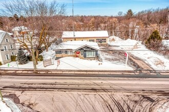 5206-5212 Rue Principale, Saint-Félix-de-Valois, QC - Aerial map view - Image1