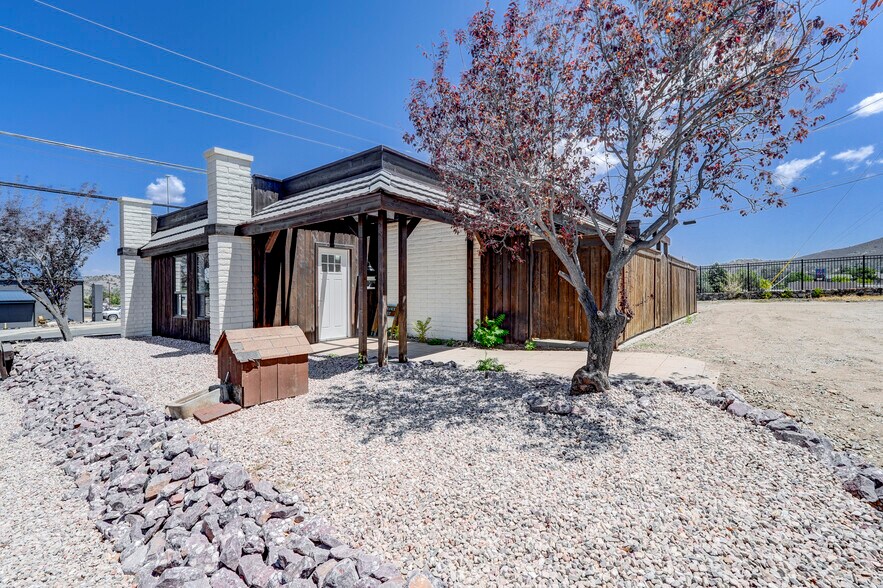 803 E Sheldon St, Prescott, AZ for lease - Building Photo - Image 1 of 12