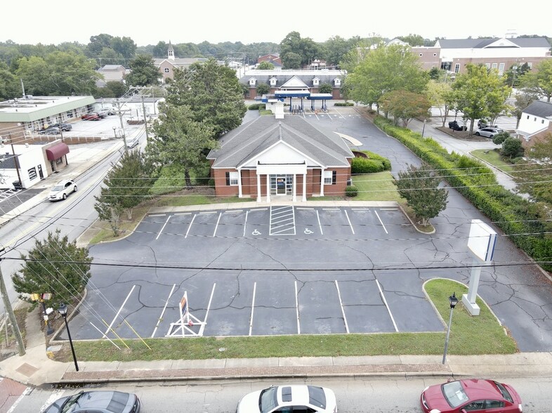 124 NE Main St, Simpsonville, SC for lease - Building Photo - Image 2 of 10