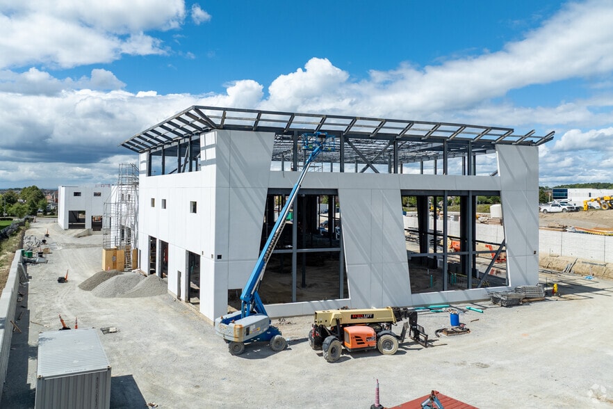 435 Cityview Blvd, Vaughan, ON for sale - Building Photo - Image 2 of 22