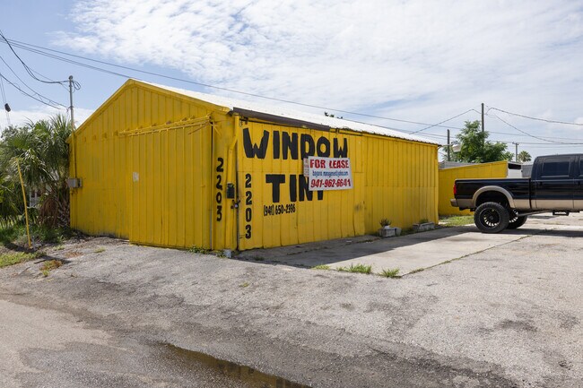 Plus de détails pour 2203 22nd Ave W, Bradenton, FL - Industriel à vendre