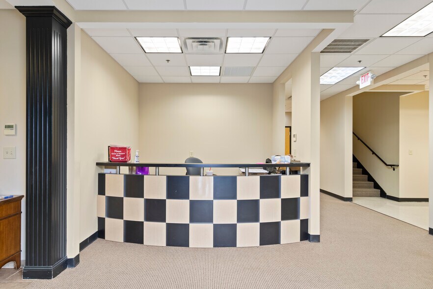 1690 Roberts Blvd, Kennesaw, GA à vendre - Photo du bâtiment - Image 3 de 30