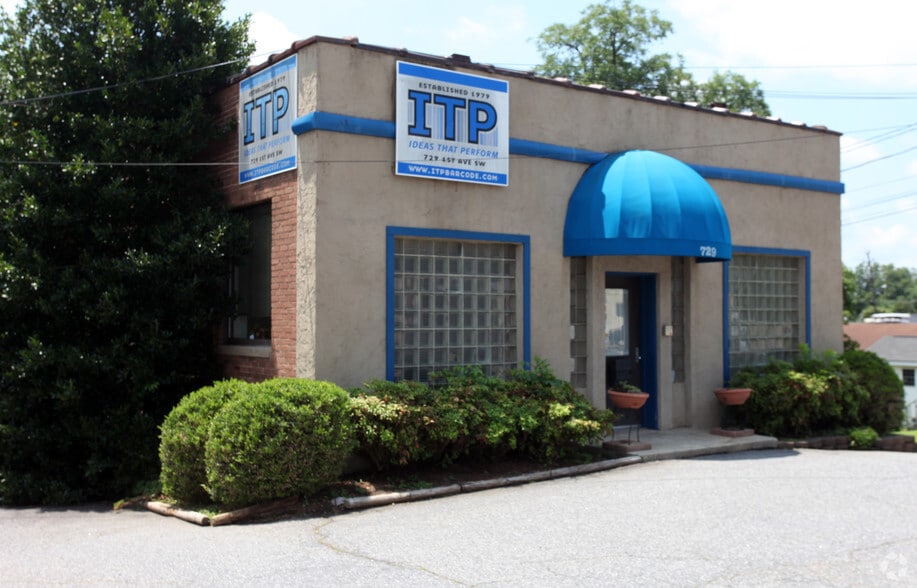 729 1st Ave SW, Hickory, NC for sale - Building Photo - Image 2 of 2