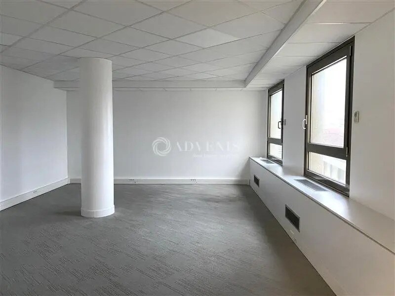 Bureau dans La Garenne-Colombes à louer Photo intérieure- Image 1 de 1