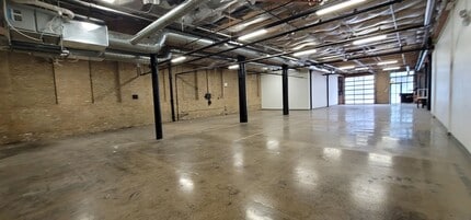 2003 W Fulton St, Chicago, IL for lease Building Photo- Image 2 of 4