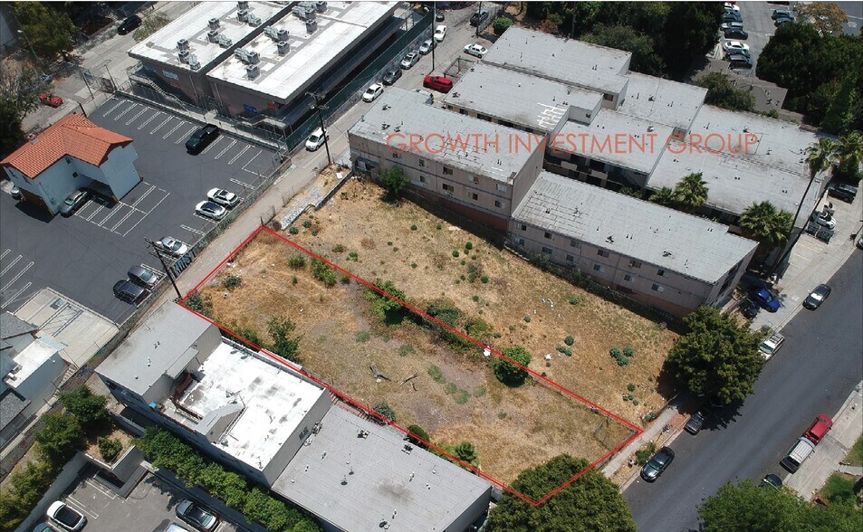 132 Union Pl, Los Angeles, CA à vendre - Photo du bâtiment - Image 3 de 11