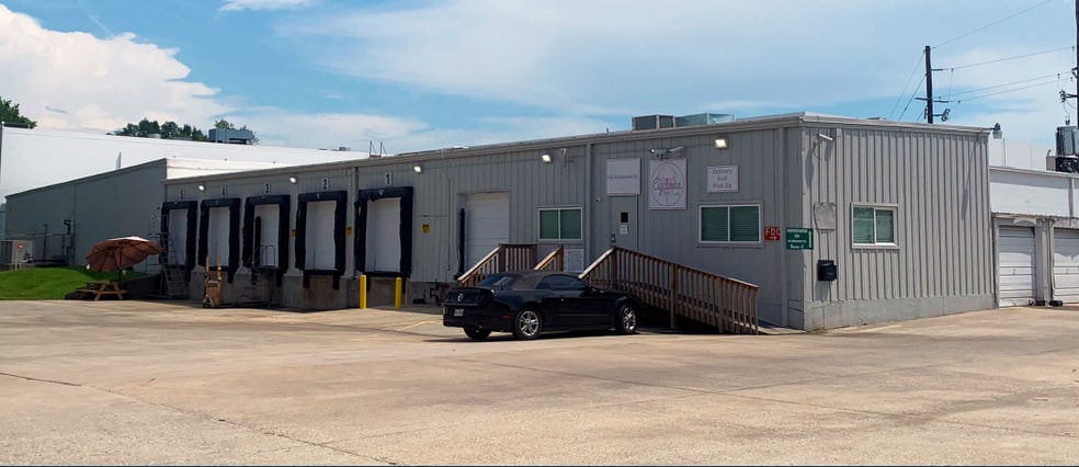 142 Knobcrest Dr, Houston, TX for lease - Building Photo - Image 3 of 10