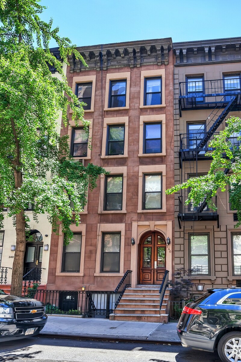 346 E 51st St, New York, NY à vendre Photo du bâtiment- Image 1 de 16