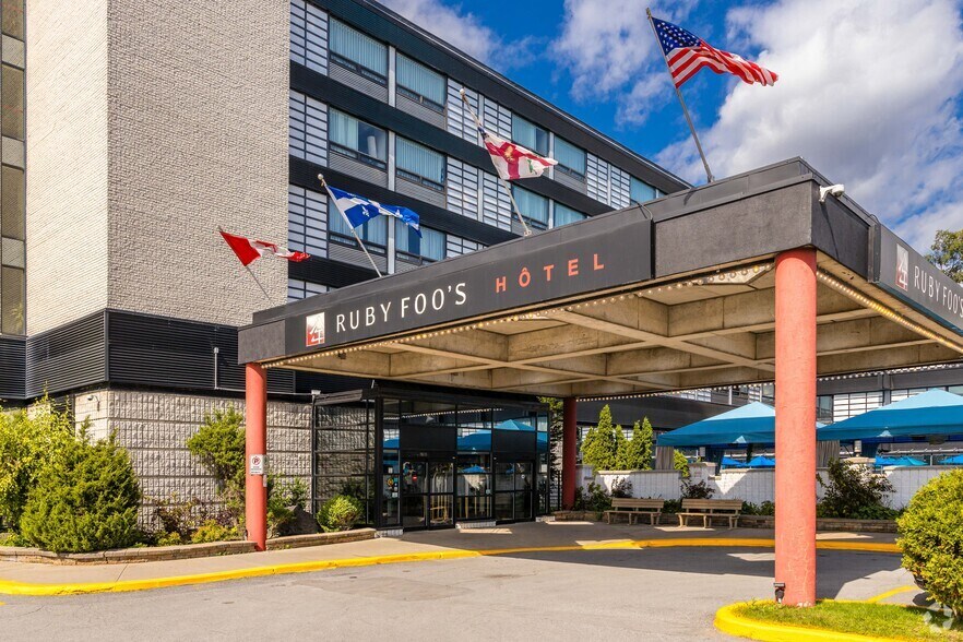 7655-7661 Boul Décarie, Montréal, QC à louer - Photo du bâtiment - Image 3 de 9