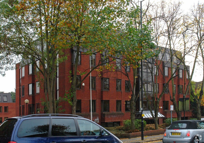 298 Regents Park Rd, Londres à louer - Photo du bâtiment - Image 2 de 9