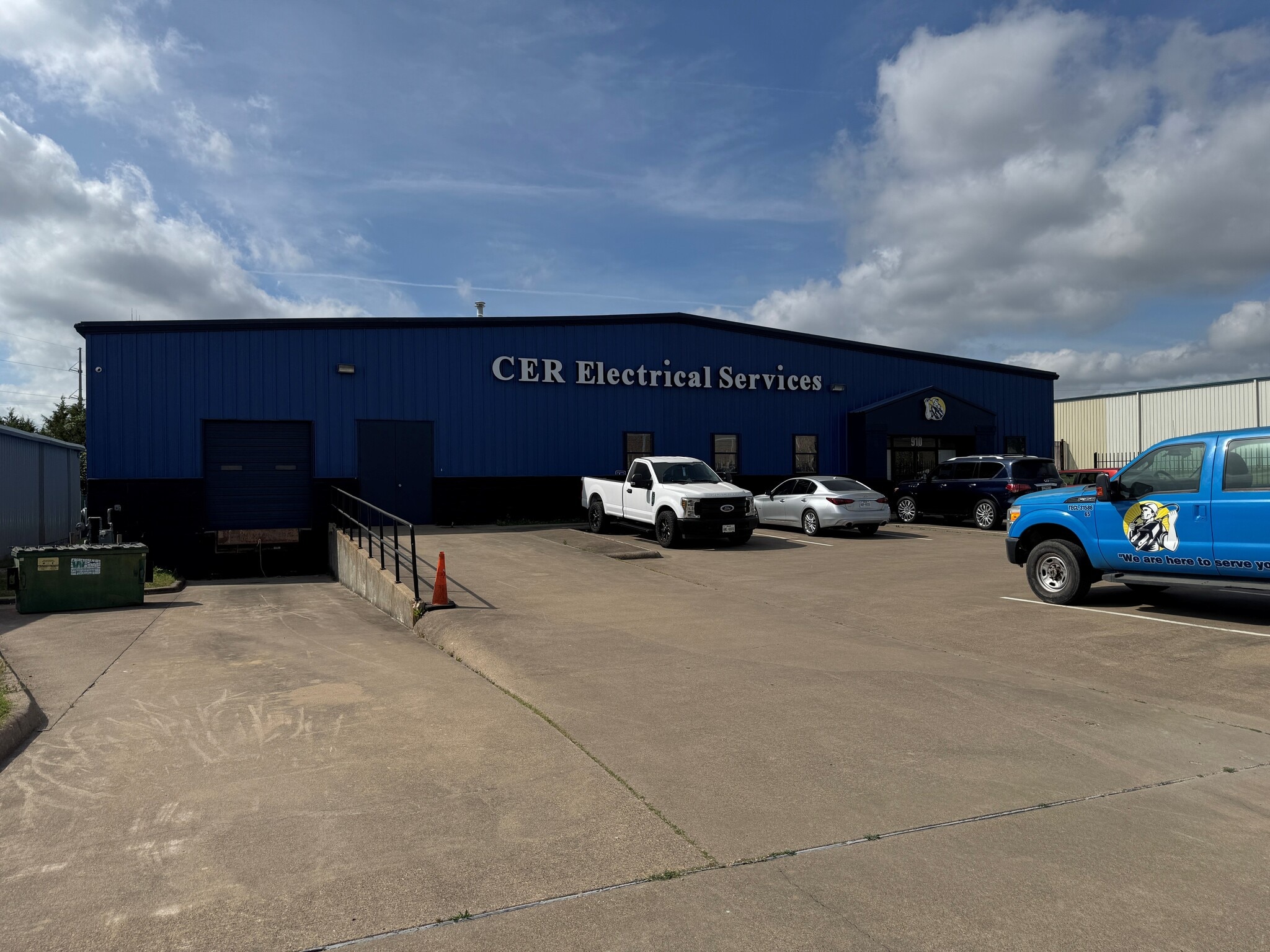 910 KCK Way, Cedar Hill, TX for sale Primary Photo- Image 1 of 16