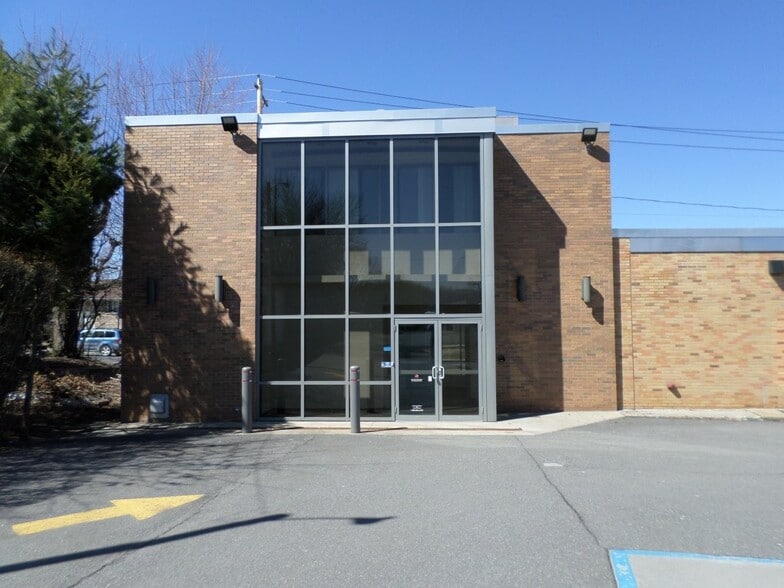 224 Dunmore St, Throop, PA for sale - Building Photo - Image 3 of 20