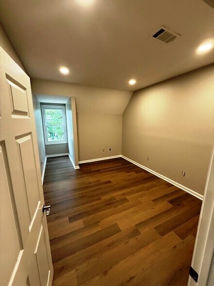 710 Avignon Dr, Ridgeland, MS for sale - Building Photo - Image 3 of 9