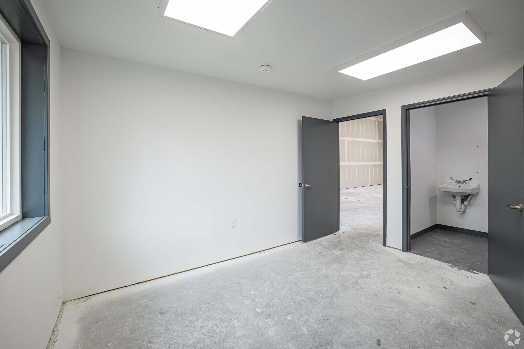 310 Route 9, Waretown, NJ for lease Interior Photo- Image 1 of 5