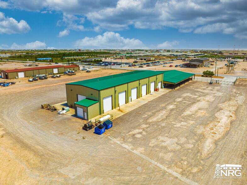 3110 S County Road 1180, Midland, TX à louer - Photo du bâtiment - Image 2 de 11
