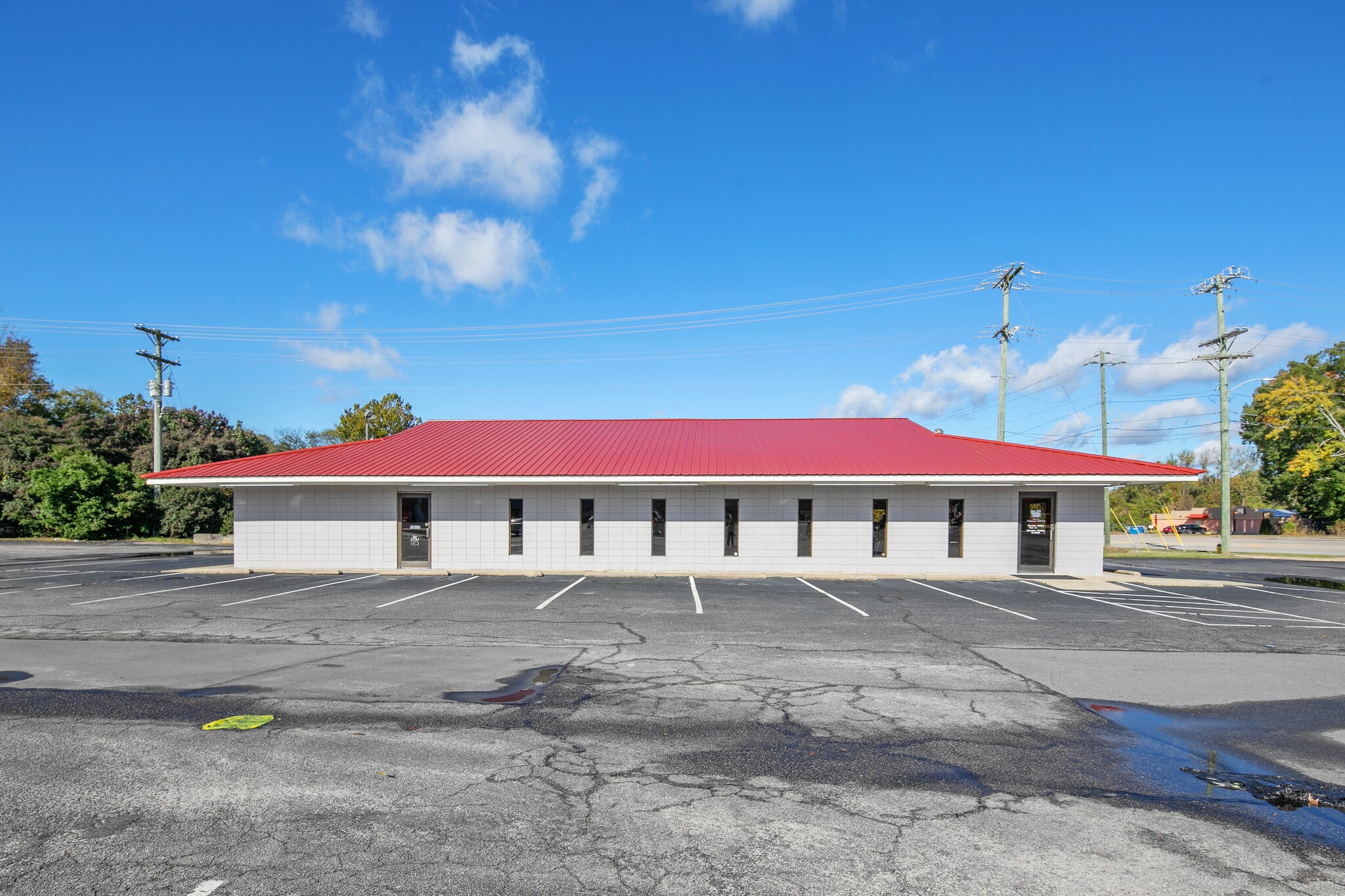 1320 Clinton Rd, Fayetteville, NC for lease Building Photo- Image 1 of 14