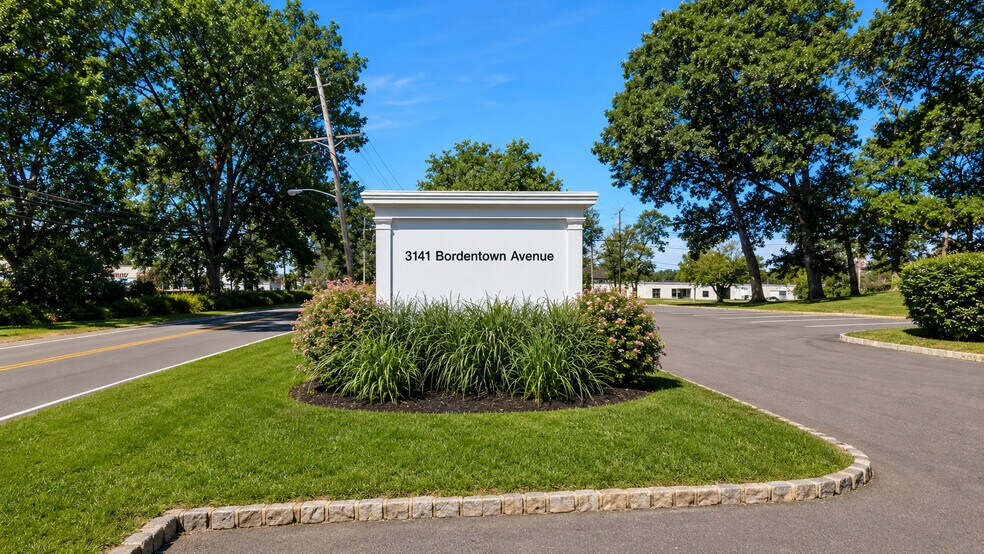 3141 Bordentown Ave, Parlin, NJ à vendre - Photo du bâtiment - Image 2 de 3