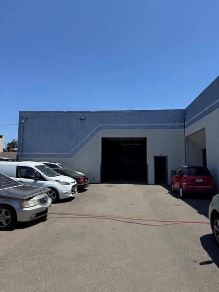 1760-1770 Timothy Dr, San Leandro, CA à louer - Photo du bâtiment - Image 2 de 6