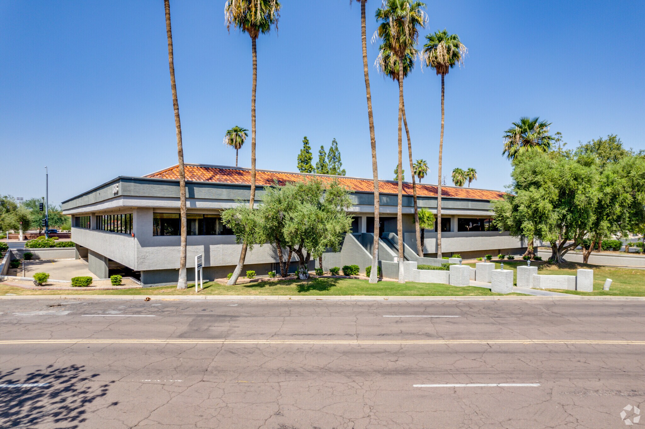 1303 S Longmore Rd, Mesa, AZ à louer Photo du bâtiment- Image 1 de 38