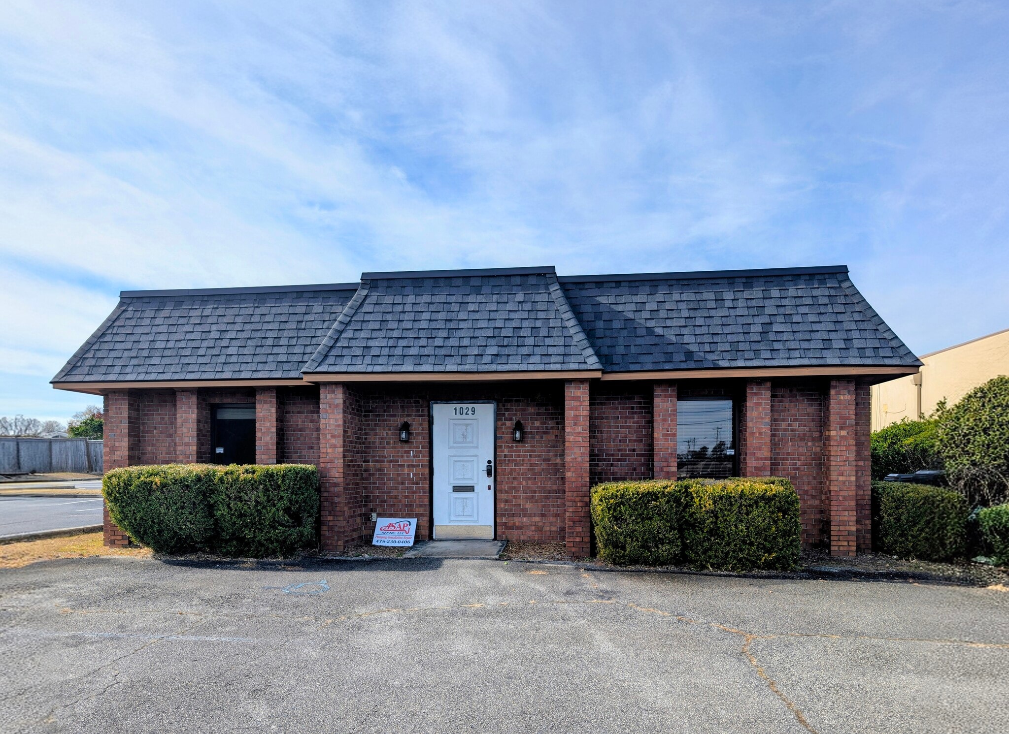 1029 N Houston Rd, Warner Robins, GA for lease Building Photo- Image 1 of 7