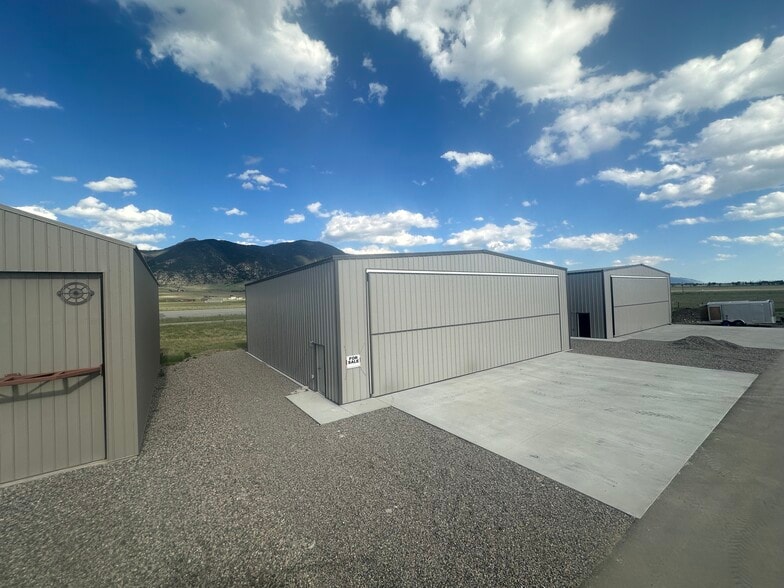 34 Charlie Taxi Wy Way, Ennis, MT for sale - Building Photo - Image 2 of 15