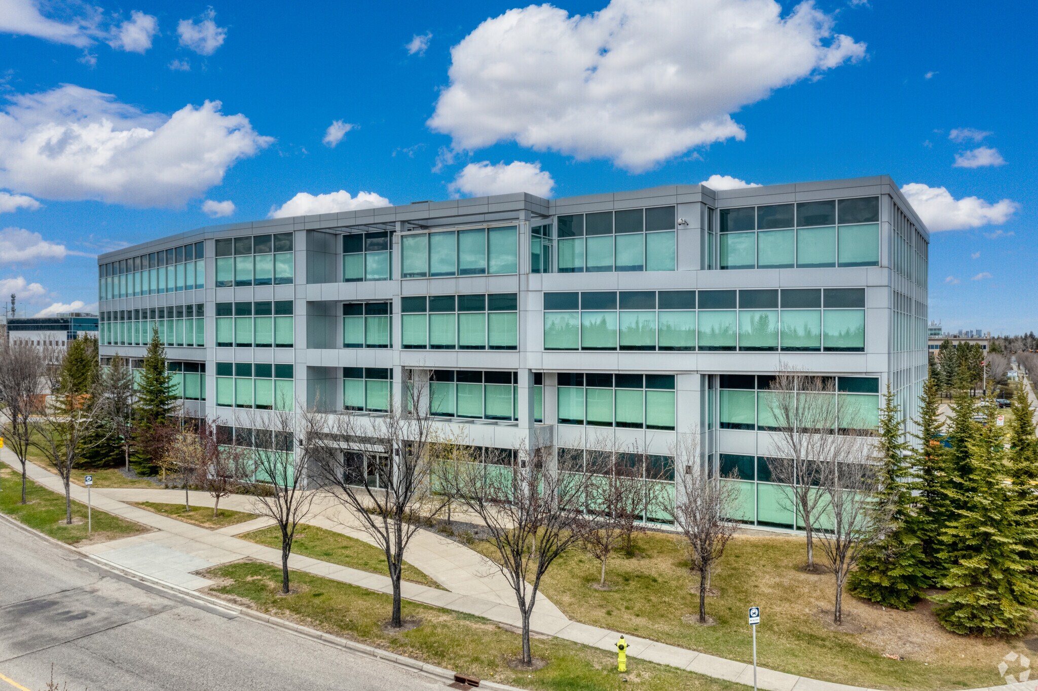 60 Sunpark Plz SE, Calgary, AB à vendre Photo principale- Image 1 de 1