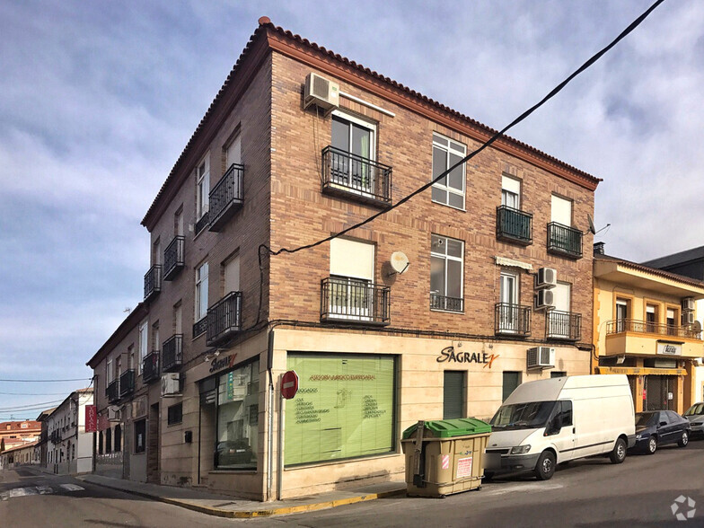 Calle Illescas, 28, Yuncos, Toledo for sale - Primary Photo - Image 1 of 2