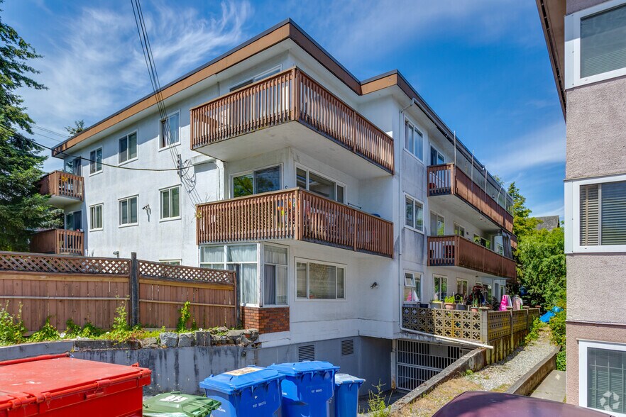 8710 Hudson St, Vancouver, BC à vendre - Photo du bâtiment - Image 3 de 3