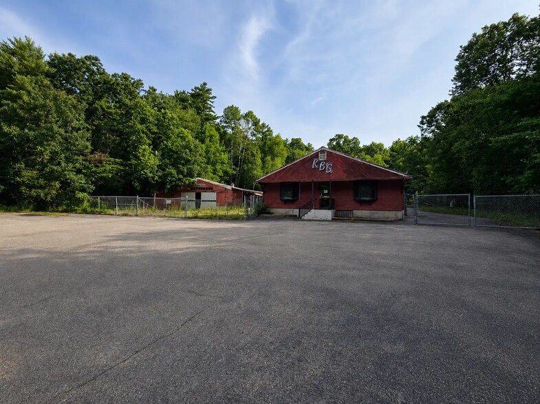 85 Nh 27, Raymond, NH à vendre - Photo principale - Image 1 de 4