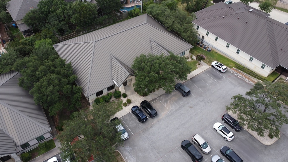 20726 Stone Oak Pkwy, San Antonio, TX à louer - Photo du bâtiment - Image 2 de 9