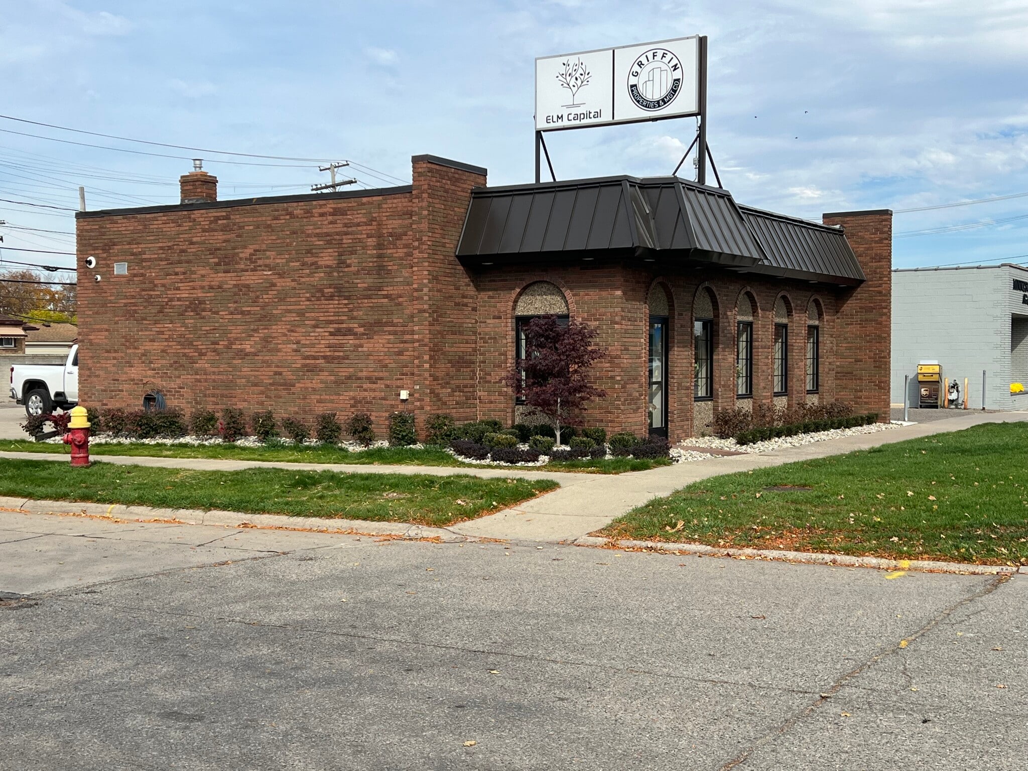 7344 Allen Rd, Allen Park, MI for lease Primary Photo- Image 1 of 3