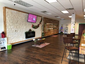 6900 S Broadway Ave, Tyler, TX for lease Building Photo- Image 1 of 6