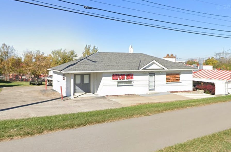 136 Shoemaker Ln, Florence, KY for sale - Building Photo - Image 2 of 3