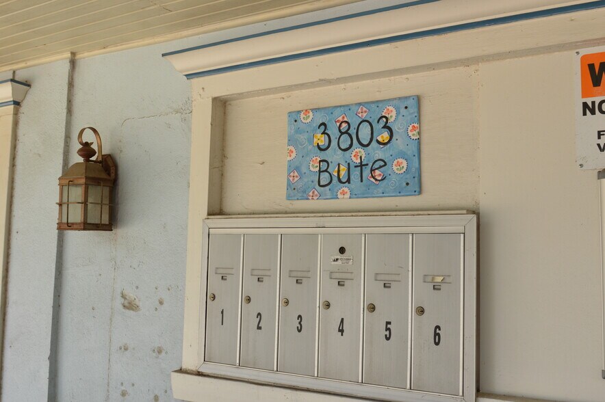 3803 Bute St, Houston, TX à louer - Photo du bâtiment - Image 2 de 32