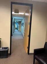 1420 W Canal Ct, Littleton, CO for lease Interior Photo- Image 2 of 5