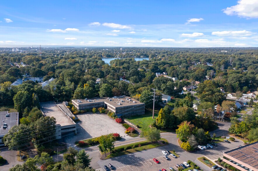 6 Cambridge Dr, Trumbull, CT for sale - Building Photo - Image 1 of 25