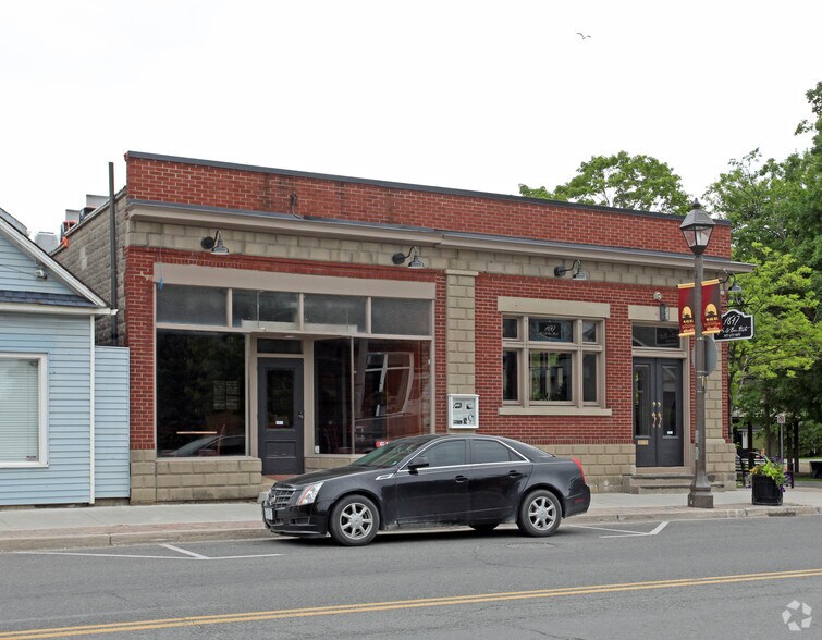 45-47 Baldwin St N, Whitby, ON à vendre - Photo du bâtiment - Image 2 de 2