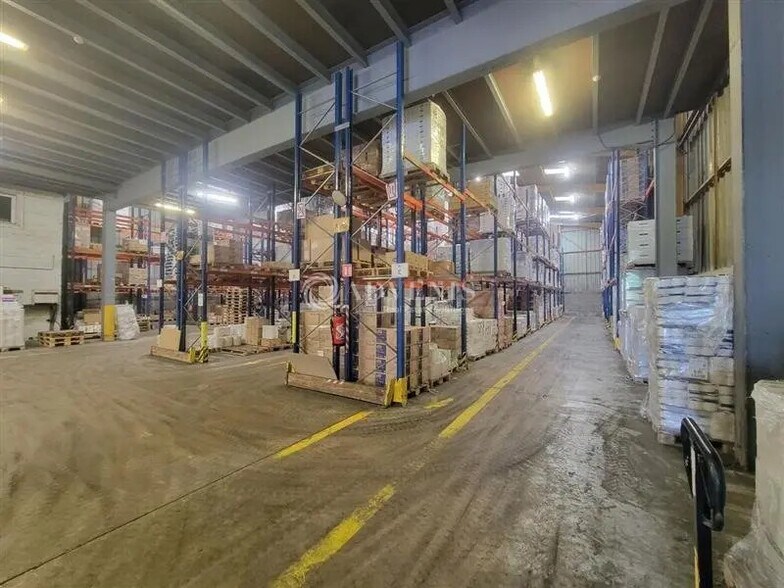 Industriel dans Villeneuve-la-Garenne à louer - Photo intérieure - Image 2 de 6