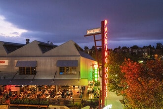 500-532 W First St, Claremont, CA à louer Photo du bâtiment- Image 2 de 9