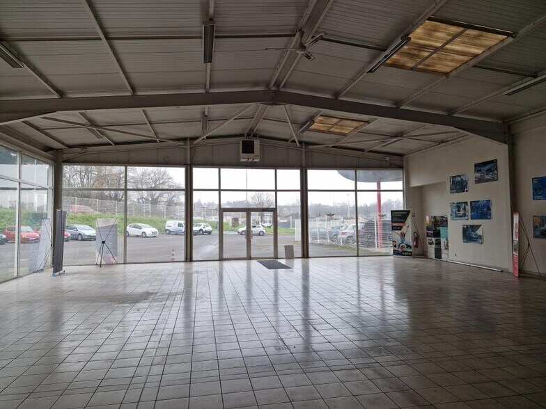 Flex in Limoges for lease - Building Photo - Image 2 of 5