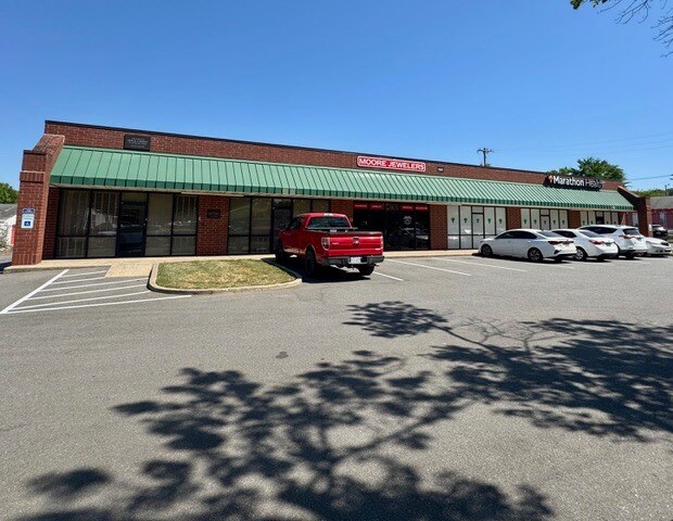 4000 Wilkinson Blvd, Charlotte, NC à louer Photo principale- Image 1 de 4