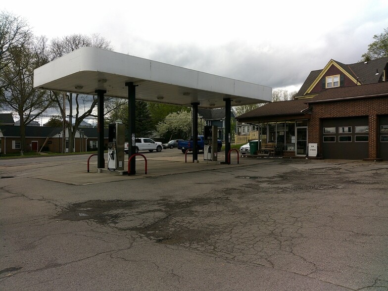 4 W Buffalo St, Churchville, NY à vendre - Photo du bâtiment - Image 2 de 3